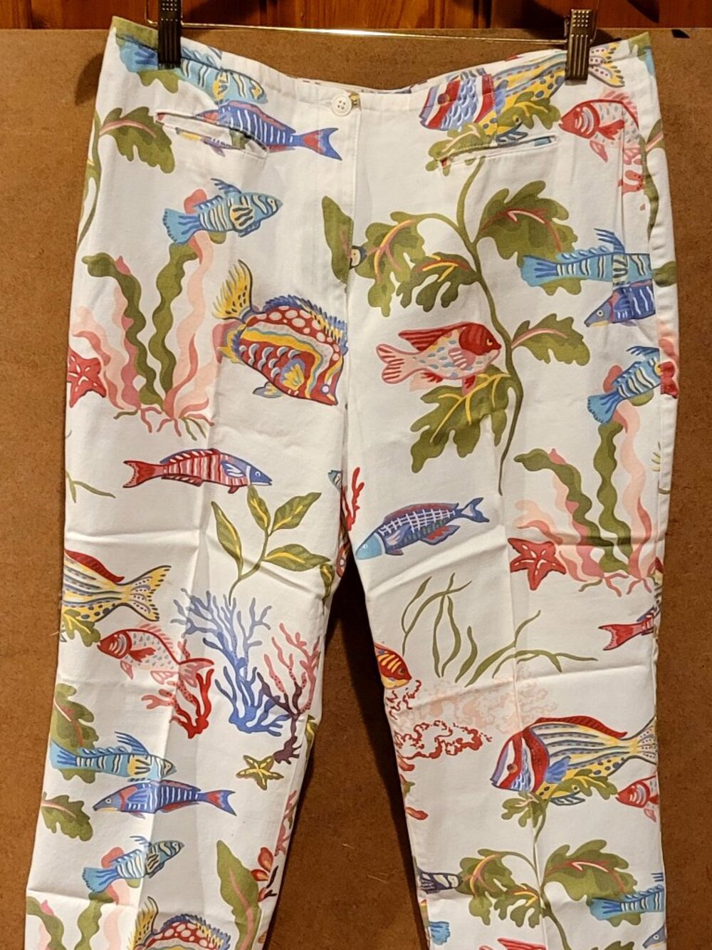 TALBOTS: Summer Capris (Topical Fish Motif)